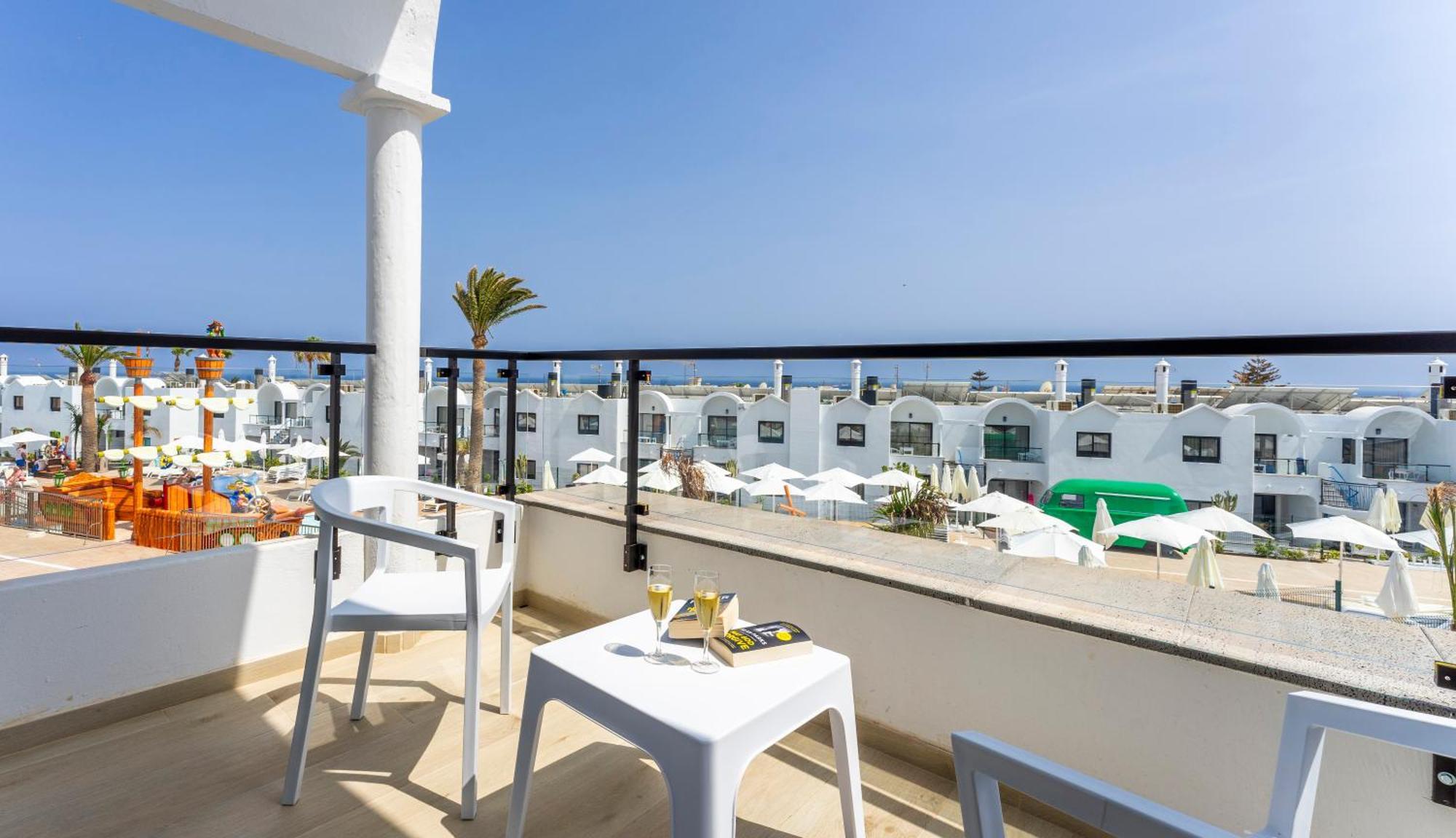 Bakour Lanzarote Splash Puerto del Carmen  Exterior photo
